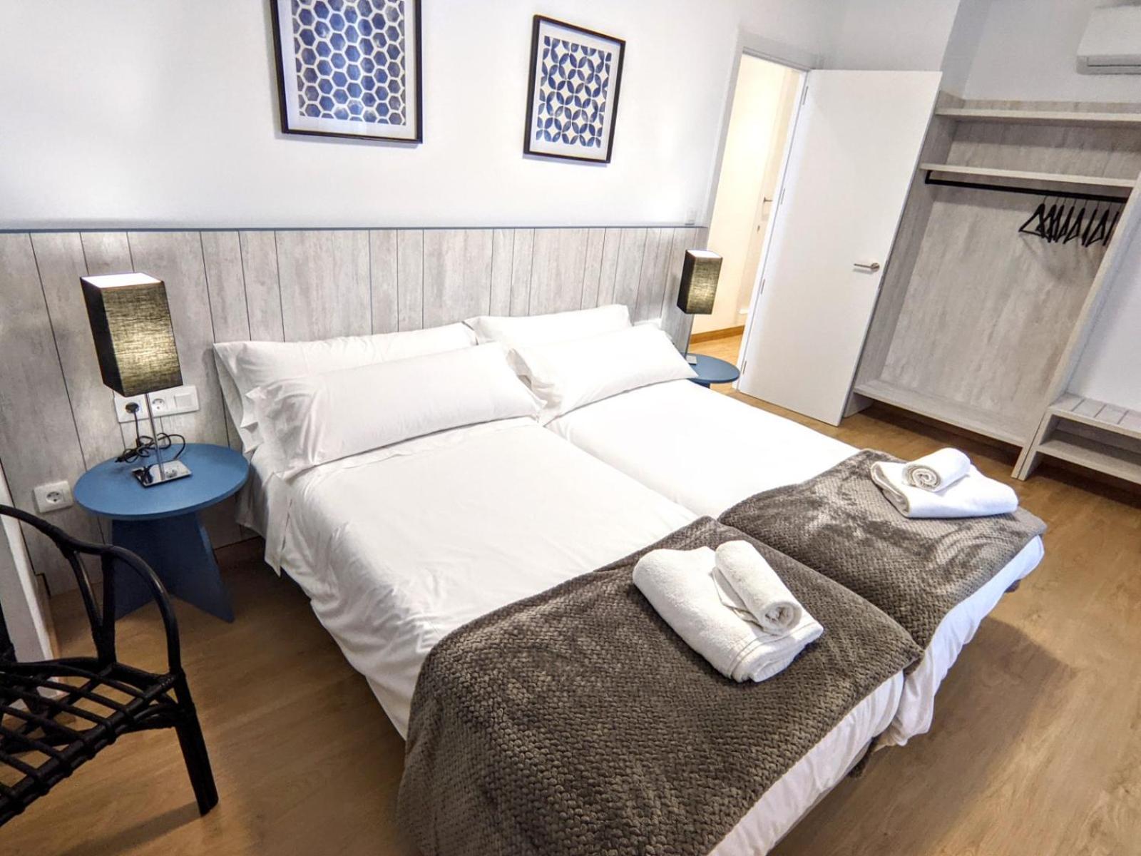 Apartamentos Plaza del Torico Teruel Exterior foto