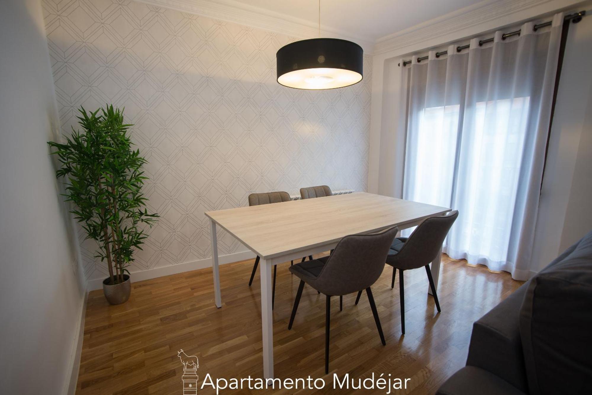 Apartamentos Plaza del Torico Teruel Habitación foto