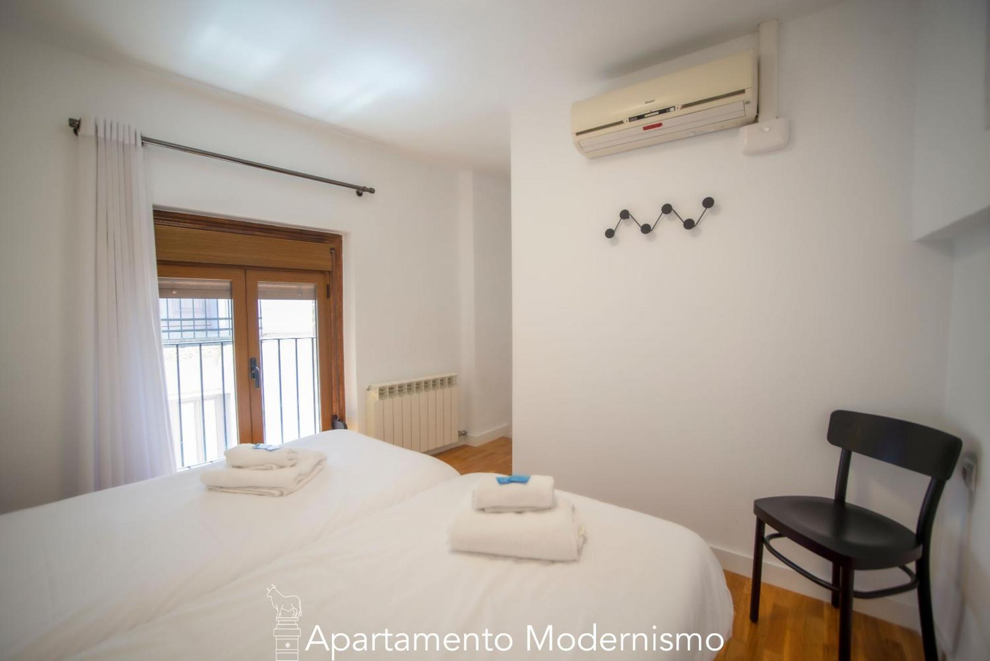 Apartamentos Plaza del Torico Teruel Habitación foto